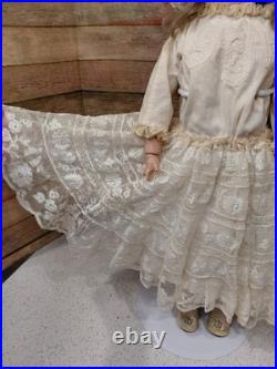 23 1923 Schoneau Hoffmeister PB German Bisque, Gorgeous Costume