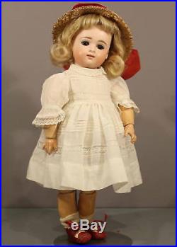 ANTIQUE CLOSED MOUTH GERMAN BISQUE DOLL By KESTNER