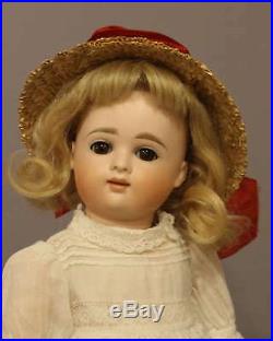 ANTIQUE CLOSED MOUTH GERMAN BISQUE DOLL By KESTNER