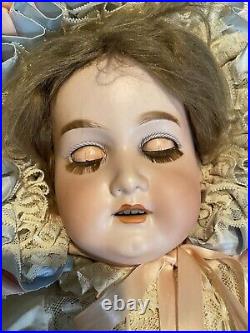 ANTIQUE GERMAN ARMAND MARSEILLE DOLL 370 24 Inches Withstand