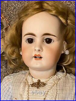 ANTIQUE German Pale Bisque #204 Head Doll by BAHR & PROSCHILD 28 ANTIQUE German Pale Bisque #204 Head Doll by BAHR & PROSCHILD 28