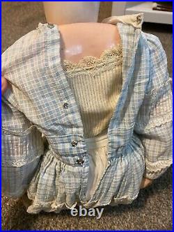 ANTIQUE German Pale Bisque #204 Head Doll by BAHR & PROSCHILD 28 ANTIQUE German Pale Bisque #204 Head Doll by BAHR & PROSCHILD 28