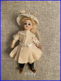 All Original Antique 5 Doll Mignonette Size With Sheep And Box French Face