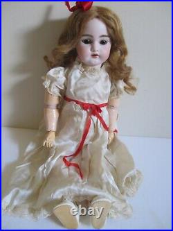 Antique Doll SIMON HALBIG 1079 DEP- 19, PIERCED EARS, Orig. Pate and HH Wig EUC