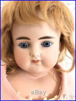 Antique German Alt Beck Gottschalk 698 Closed Mouth Turned Shoulder Head Doll