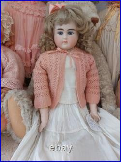 Antique German Bisque Doll Alt Beck Gottschaulk. 25