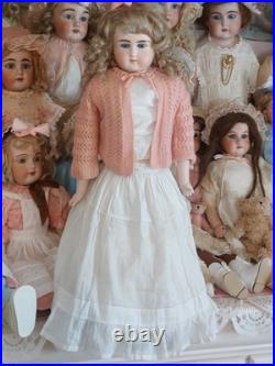 Antique German Bisque Doll Alt Beck Gottschaulk. 25