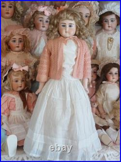 Antique German Bisque Doll Alt Beck Gottschaulk. 25