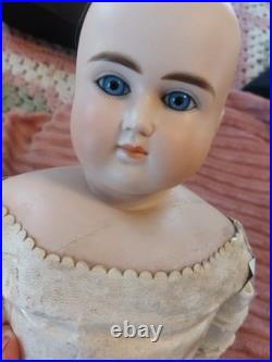 Antique German Bisque Doll Alt Beck Gottschaulk. 25