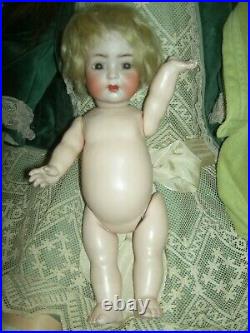 Antique bisque K&R Kammer & Reinhardt S&H 126 Mein Liebling toddler baby doll