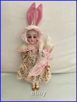 Antique porcelain head doll K & R Bunny mom with Baby