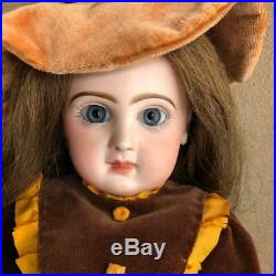 Beautiful Jumeau vintage antique doll Closed mouse