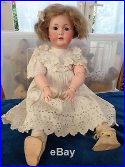 Beautiful antique doll Simon & Halbig antique clothes and shoes