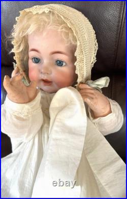 Charming Character Antique Doll 122 Simon Halbig K & R 24 Blue Sleep Eyes Blond