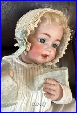 Charming Character Antique Doll 122 Simon Halbig K & R 24 Blue Sleep Eyes Blond