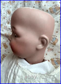 Charming Character Antique Doll 122 Simon Halbig K & R 24 Blue Sleep Eyes Blond