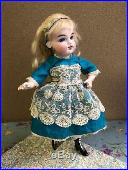 Cute Alice antique doll Kestner 102 wrestler Allbisque vintage