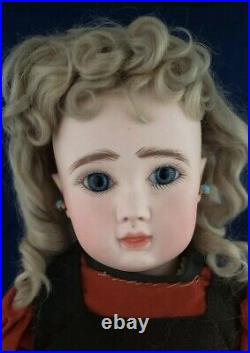 Exceptional 18 inch Jules Steiner Closed Mouth Series A Antique Doll