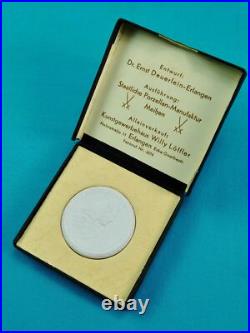 German Germany Vintage Antique Old 1936 Meissen Porcelaine Medal with Box