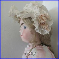 German doll mold 630.18 1/2. Closed mouth. 1880's. Alt Beck & Gottschalck 47 cm