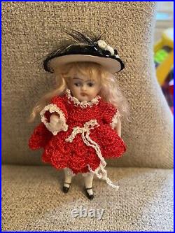 Lovely Antique Darling 3.5 All Bisque Doll French Mignonette Look Fancy Hat