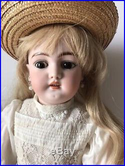Simon + Halbig 1079 German Bisque Antique Doll 21