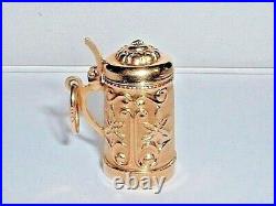 VINTAGE 18k YELLOW GOLD 3D MOVEABLE GERMAN BEER STEIN PENDANT CHARM VINTAGE 18k YELLOW GOLD 3D MOVEABLE GERMAN BEER STEIN PENDANT CHARM