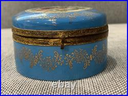 Vintage Antique German Porcelain Dresser Box with Man & Woman Courting Decoration Vintage Antique German Porcelain Dresser Box with Man & Woman Courting Decoration